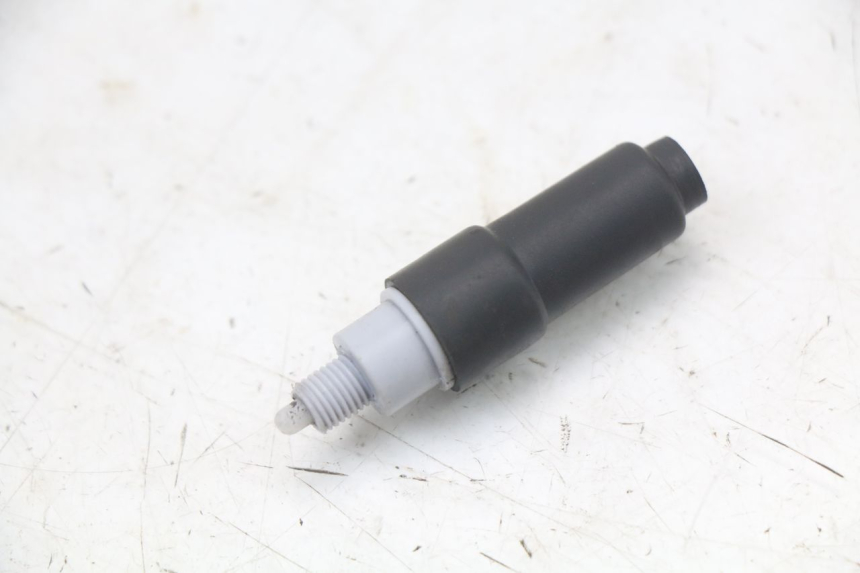 photo de INTERRUPTOR DE LUZ DE FREIO ESQUERDO YAMAHA BW'S 50 (2004 - 2017) - Vista principal