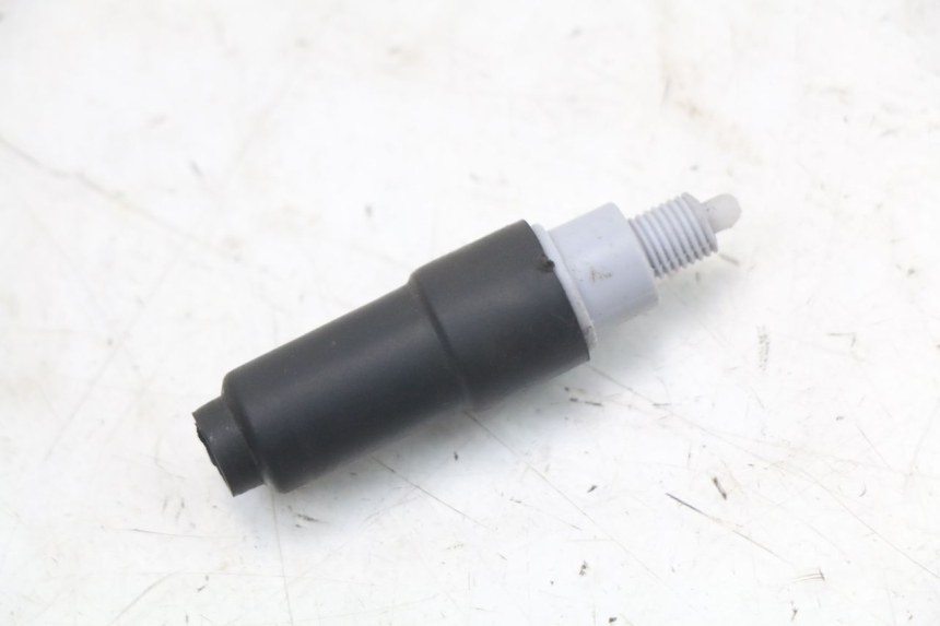 photo de INTERRUPTOR DE LUZ DE FREIO ESQUERDO YAMAHA BW'S 50 (2004 - 2017) - Detalhe da peça