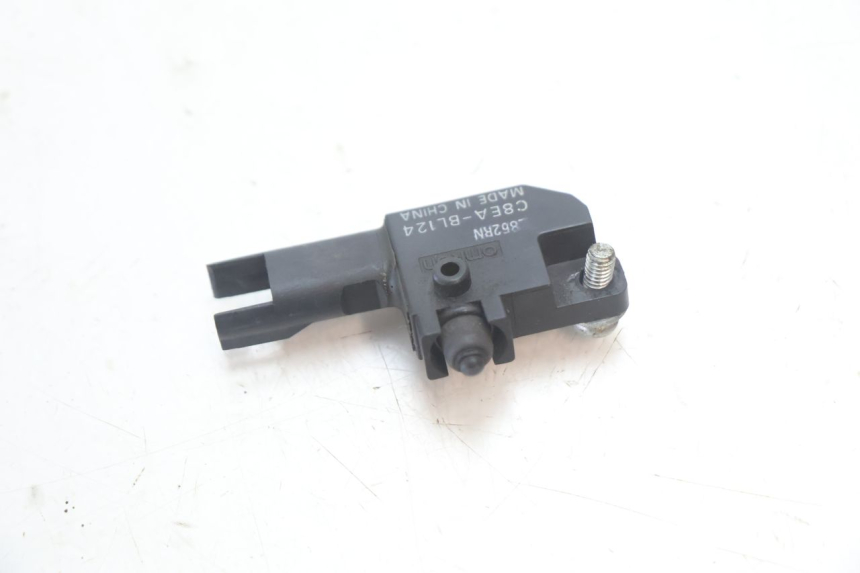 photo de INTERRUPTOR DE LUZ DE FREIO ESQUERDO BMW C SPORT 650 (2015 - 2021) - Ampliação técnica