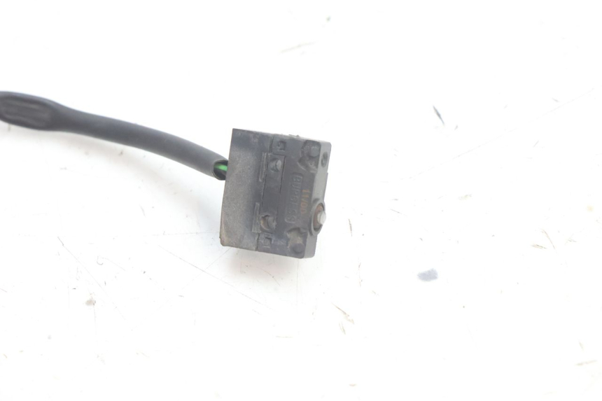 photo de INTERRUPTOR DE LUZ DE FREIO ESQUERDO BMW C1 125 (2000 - 2003) - Detalhe da peça