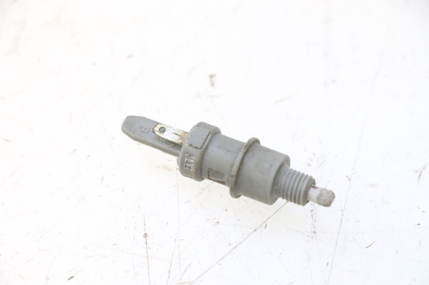 photo de CONTATOR DE LUZ DE FREIO ESQUERDO PEUGEOT ELYSTAR 50 (2002 - 2014) - Vista principal