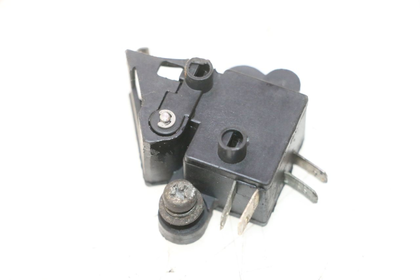 photo de INTERRUPTOR DE LUZ DE FREIO ESQUERDO HONDA FES PANTHEON 2T 125 (1998 - 2002) - Vista principal