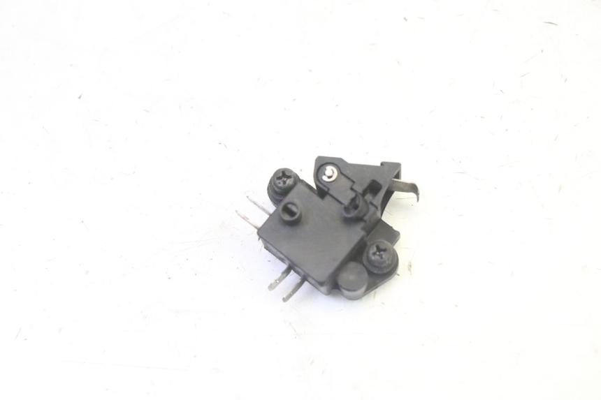photo de INTERRUPTOR DE LUZ DE FREIO ESQUERDO HONDA FES S-WING SWING ABS 125 (2007 - 2015) - Detalhe da peça