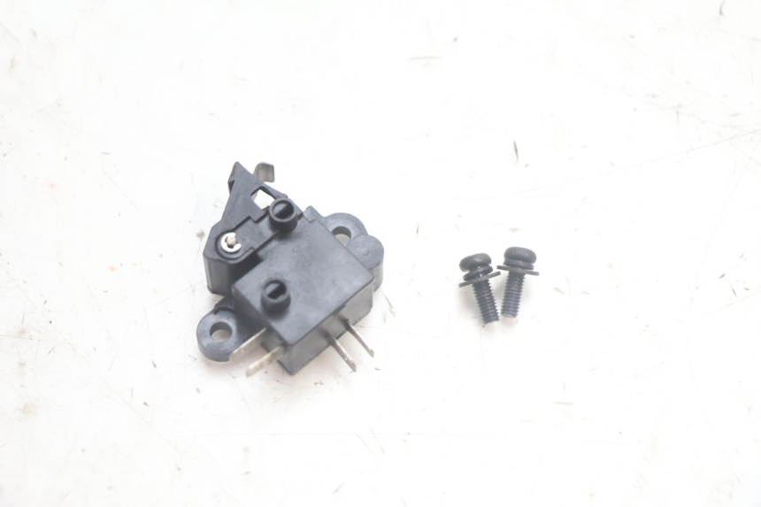 photo de INTERRUPTOR DE LUZ DE FREIO ESQUERDO HONDA FJS SILVER WING SILVERWING 400 (2005 - 2008) - Vista principal