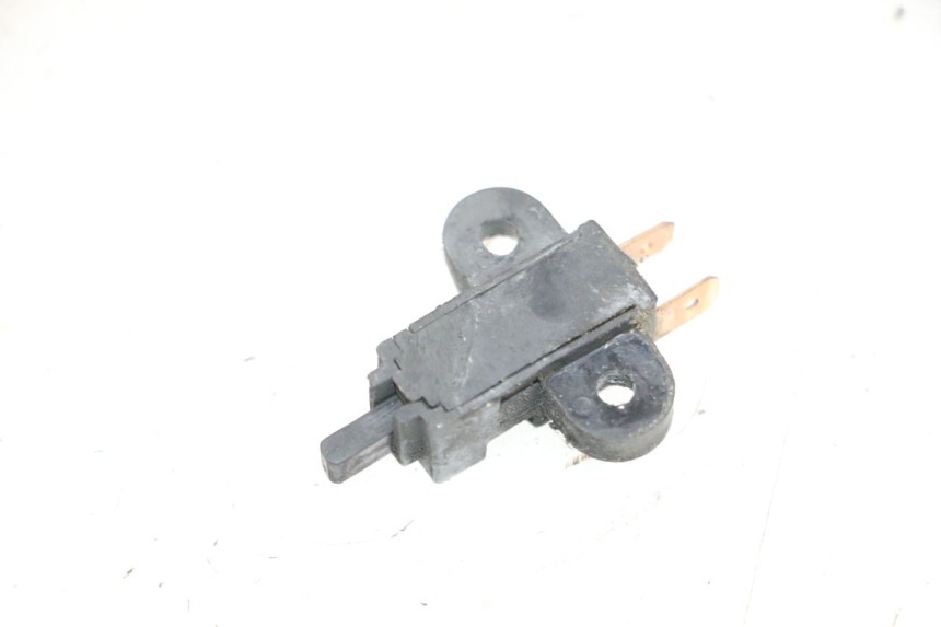 photo de INTERRUPTOR DE LUZ DE FREIO ESQUERDO MBK FLIPPER 115 (2013 - 2017) - Zoom do estado de desgaste