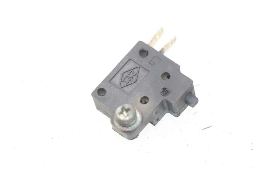 photo de INTERRUPTOR DE LUZ DE FREIO ESQUERDO SYM GTS EFI ABS 125 (2012 - 2016) - Vista principal