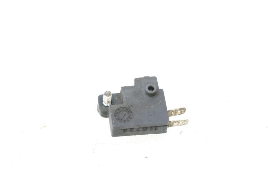 photo de INTERRUPTOR DE LUZ DE FREIO ESQUERDO SYM GTS EVO 125 (2009 - 2013) - Zoom do estado de desgaste
