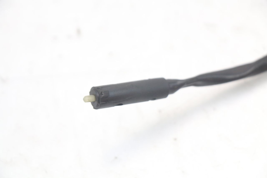photo de INTERRUPTOR DE LUZ DE FREIO ESQUERDO JM MOTORS VX 125 (2022 - 2025) - Zoom do estado de desgaste
