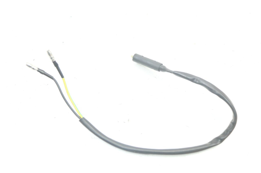photo de INTERRUPTOR DE LUZ DE FREIO ESQUERDO JM MOTORS VX 125 (2022 - 2025) - Outro ângulo de visão