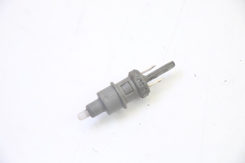 photo de INTERRUPTOR DE LUZ DE FREIO ESQUERDO PEUGEOT KISBEE 2T 50 (2010 - 2017) - Vista principal