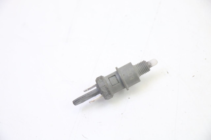 photo de INTERRUPTOR DE LUZ DE FREIO ESQUERDO PEUGEOT KISBEE 2T 50 (2010 - 2017) - Detalhe da peça