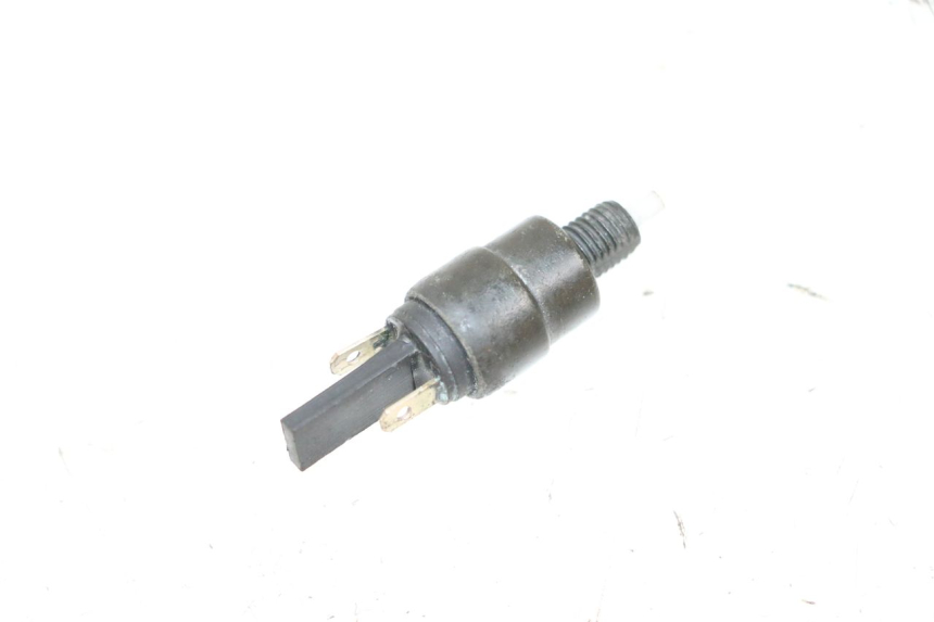 photo de INTERRUPTOR DE LUZ DE FREIO ESQUERDO PEUGEOT KISBEE 4T 50 (2010 - 2017) - Detalhe da peça