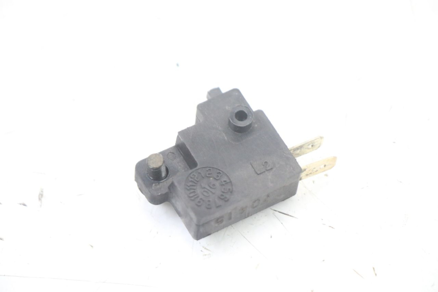 photo de INTERRUPTOR DE LUZ DE FREIO ESQUERDO KYMCO XCITING 500 (2007 - 2010) - Zoom do estado de desgaste