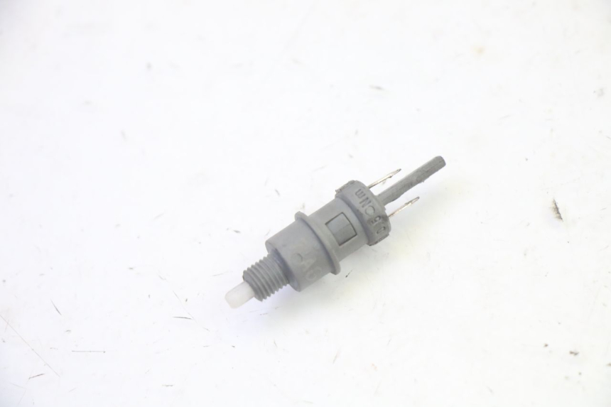 photo de INTERRUPTOR DE LUZ DE FREIO ESQUERDO PEUGEOT LUDIX 50 (2005 - 2007) - Vista principal