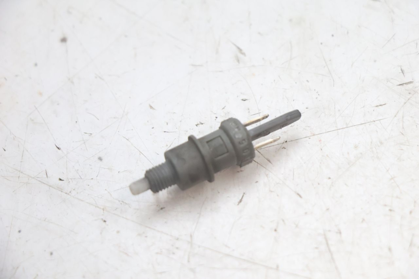 photo de INTERRUPTOR DE LUZ DE FREIO ESQUERDO PEUGEOT LUDIX 50 (2005 - 2007) - Vista principal