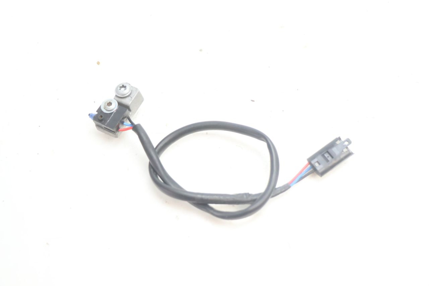 photo de CONTATOR DE LUZ DE FREIO ESQUERDO PIAGGIO MP3 HPE 530 (2022 - 2026) - Zoom do estado de desgaste