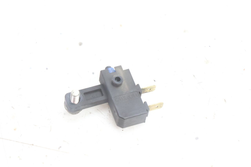 photo de CONTACTOR DA LUZ DE FREIO ESQUERDA YAMAHA N-MAX NMAX 125 (2021 - 2024) - Zoom do estado de desgaste