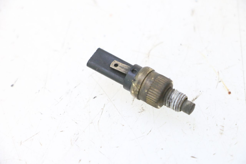 photo de CONTATOR DE LUZ DE FREIO ESQUERDO MBK NITRO 50 (2004 - 2008) - Vista principal