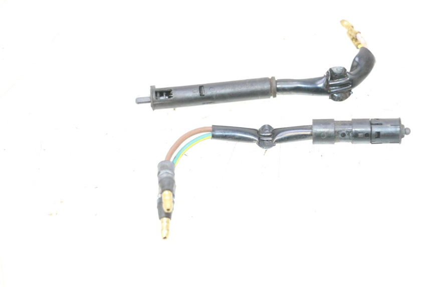 photo de INTERRUPTOR DE LUZ DE FREIO ESQUERDO HONDA PCX (JF57/JF64) 125 (2014 - 2018) - Detalhe da peça