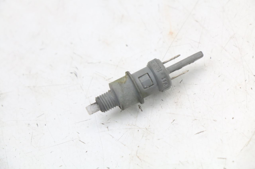 photo de INTERRUPTOR DE LUZ DE FREIO ESQUERDO PEUGEOT LUDIX 50 (2008 - 2017) - Vista principal