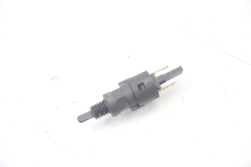photo de INTERRUPTOR DE LUZ DE FREIO ESQUERDO PEUGEOT SPEEDFIGHT 3 LC 2T 50 (2009 - 2015) - Vista principal