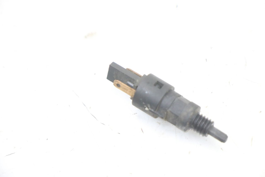 photo de INTERRUPTOR DE LUZ DE FREIO ESQUERDO PEUGEOT SPEEDFIGHT 3 LC 2T 50 (2009 - 2015) - Detalhe da peça