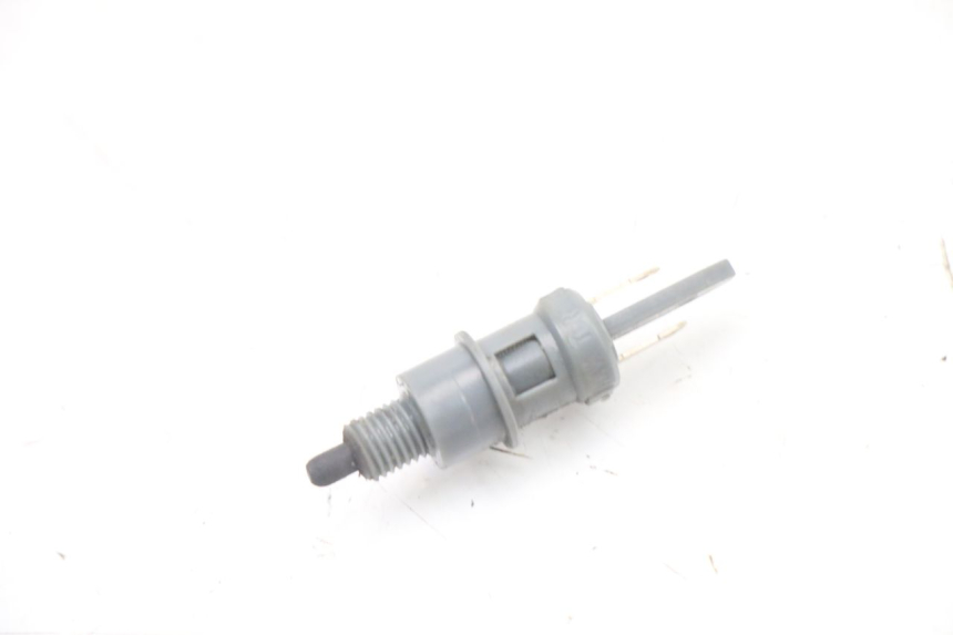 photo de INTERRUPTOR DE LUZ DE FREIO ESQUERDO PEUGEOT VIVACITY 125 (2010 - 2017) - Detalhe da peça