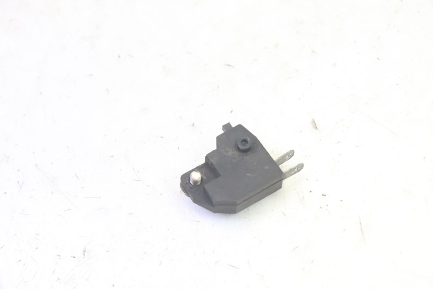 photo de INTERRUPTOR DE LUZ DE FREIO ESQUERDO DAELIM S1 125 (2007 - 2016) - Zoom do estado de desgaste