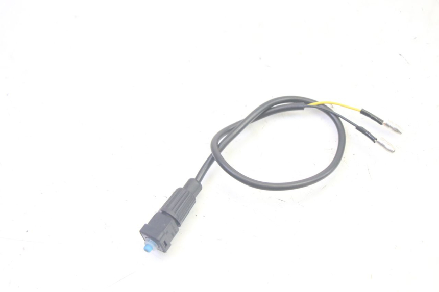 photo de INTERRUPTOR DE LUZ DE FREIO ESQUERDO JM MOTORS SANTANA EVO 50 (2024 - 2026) - Detalhe da peça