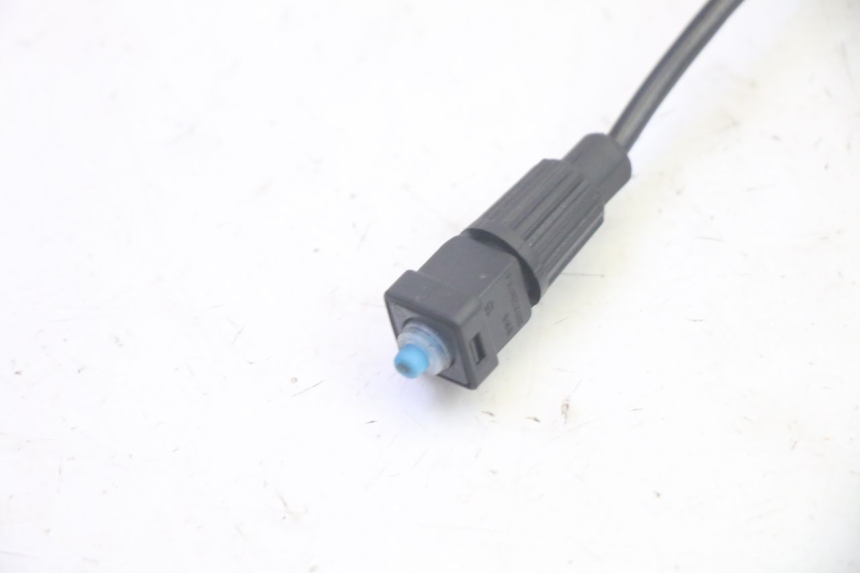 photo de INTERRUPTOR DE LUZ DE FREIO ESQUERDO JM MOTORS SANTANA EVO 50 (2024 - 2026) - Zoom do estado de desgaste
