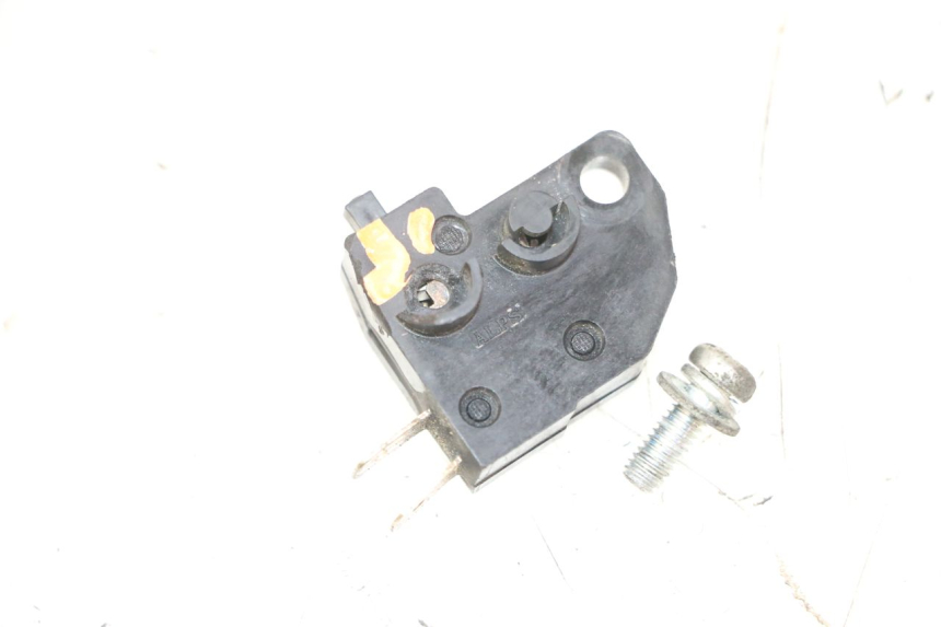 photo de INTERRUPTOR DE LUZ DE FREIO ESQUERDO PEUGEOT SATELIS 125 (2013 - 2018) - Outro ângulo de visão