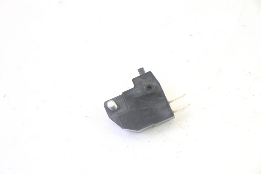 photo de INTERRUPTOR DE LUZ DE FREIO ESQUERDO PEUGEOT SATELIS 125 (2006 - 2009) - Zoom do estado de desgaste