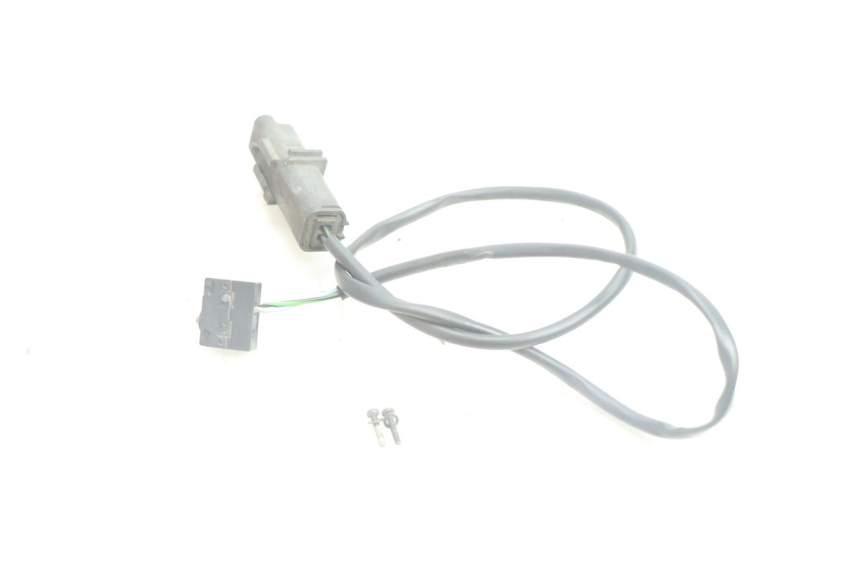 photo de INTERRUPTOR DE LUZ DE FREIO ESQUERDO PEUGEOT SATELIS 125 (2006 - 2009) - Zoom do estado de desgaste