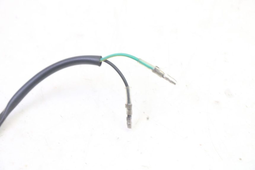 photo de INTERRUPTOR DE LUZ DE FREIO ESQUERDO HONDA SCV LEAD 100 (2003 - 2007) - Zoom do estado de desgaste
