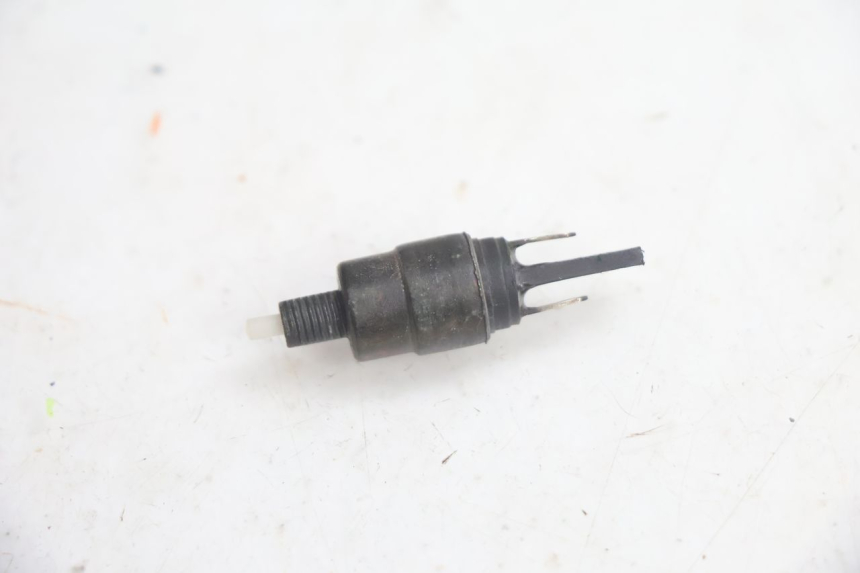 photo de CONTATOR DE LUZ DE FREIO ESQUERDO PEUGEOT STREETZONE NAKED 2T 50 (2014 - 2018) - Vista principal