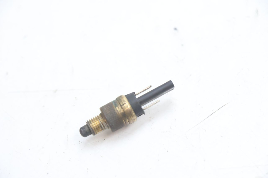 photo de CONTATOR DE LUZ DE FREIO ESQUERDO MBK STUNT NAKED 50 (2004 - 2018) - Vista principal