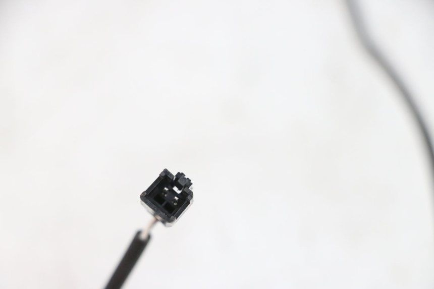 photo de INTERRUPTOR DE LUZ DE FREIO ESQUERDO DUALTRON VICTOR LIMITED 1 - Outro ângulo de visão