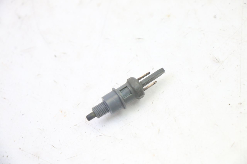 photo de INTERRUPTOR DE LUZ DE FREIO ESQUERDO PEUGEOT VIVACITY NEW 2T 50 (2008 - 2017) - Vista principal