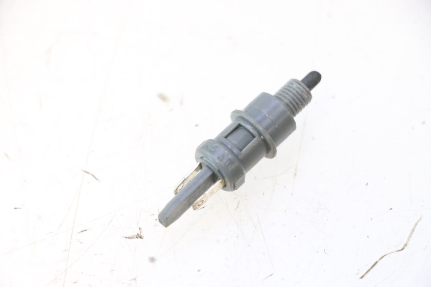 photo de INTERRUPTOR DE LUZ DE FREIO ESQUERDO PEUGEOT VIVACITY NEW 2T 50 (2008 - 2017) - Detalhe da peça