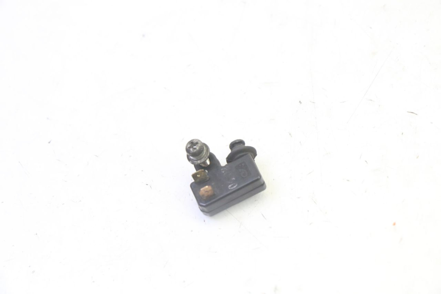 photo de INTERRUPTOR DE LUZ DE FREIO ESQUERDO YAMAHA X-MAX XMAX 125 (2010 - 2013) - Detalhe da peça