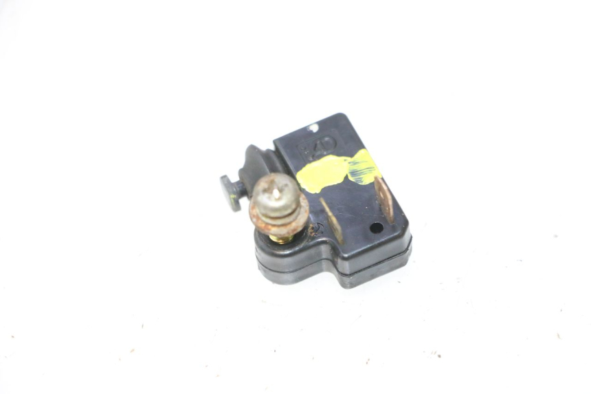 photo de INTERRUPTOR DE LUZ DE FREIO ESQUERDO YAMAHA XMAX X-MAX 125 (2006 - 2009) - Vista principal