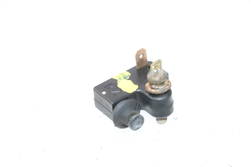 photo de INTERRUPTOR DE LUZ DE FREIO ESQUERDO YAMAHA XMAX X-MAX 125 (2006 - 2009) - Zoom do estado de desgaste