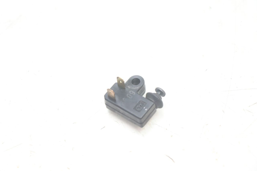 photo de INTERRUPTOR DE LUZ DE FREIO ESQUERDO YAMAHA XMAX X-MAX 125 (2006 - 2009) - Vista principal