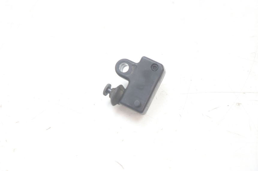photo de INTERRUPTOR DE LUZ DE FREIO ESQUERDO YAMAHA XMAX X-MAX 125 (2006 - 2009) - Outro ângulo de visão