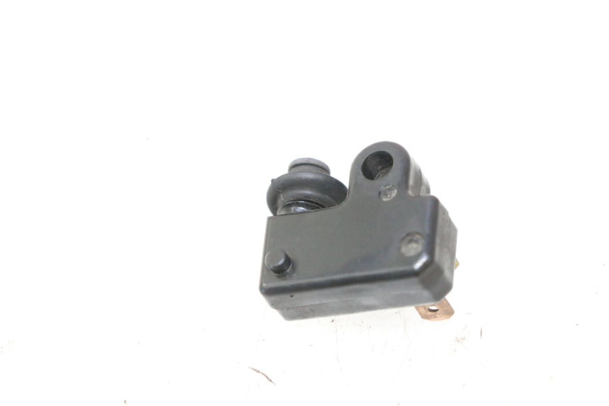 photo de INTERRUPTOR DE LUZ DE FREIO ESQUERDO YAMAHA X-MAX XMAX 125 (2010 - 2013) - Detalhe da peça