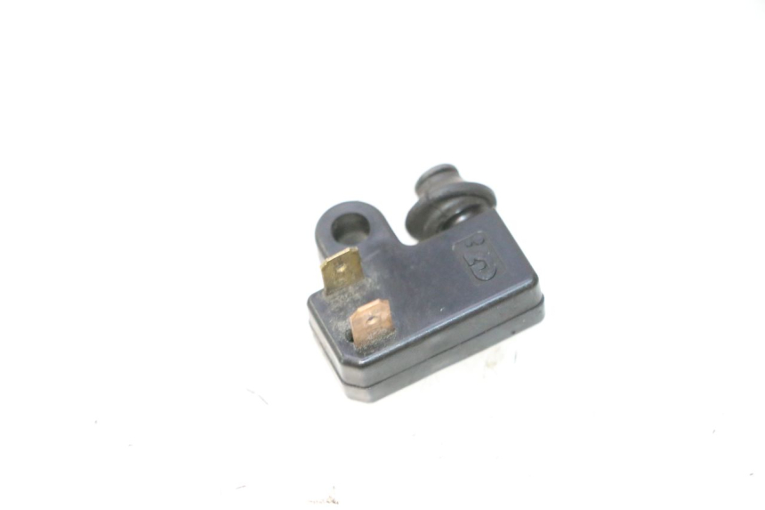 photo de INTERRUPTOR DE LUZ DE FREIO ESQUERDO YAMAHA X-MAX XMAX 125 (2010 - 2013) - Zoom do estado de desgaste