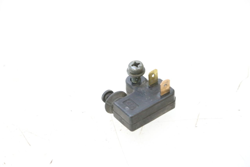 photo de CONTATOR DE LUZ DE FREIO ESQUERDO YAMAHA XP T-MAX ABS 500 (2005 - 2005) - Vista principal