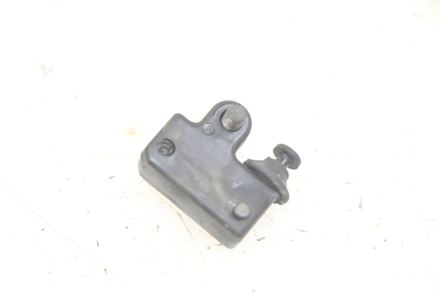 photo de INTERRUPTOR DE LUZ DE FREIO ESQUERDO YAMAHA YP MAJESTY 400 (2004 - 2008) - Detalhe da peça