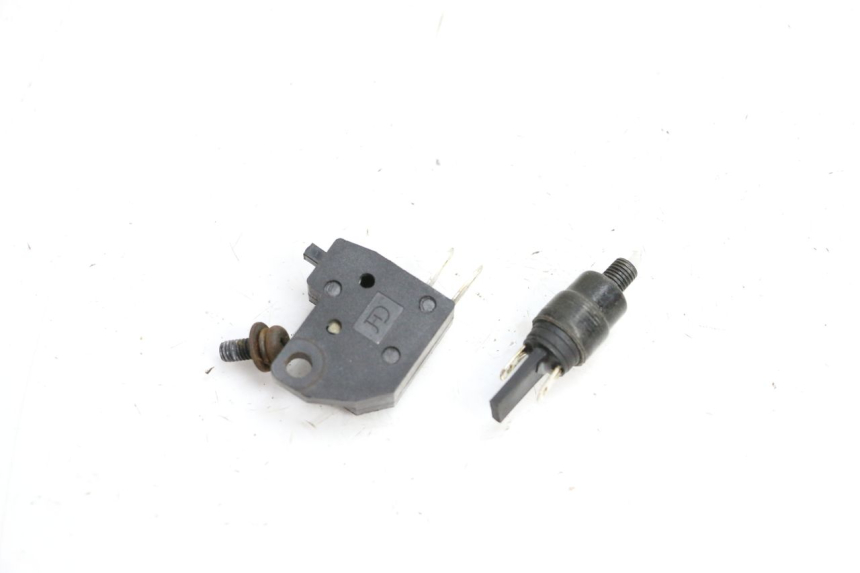 photo de INTERRUPTOR DE LUZ DE FREIO PEUGEOT KISBEE 4T 50 (2018 - 2022) - Vista principal