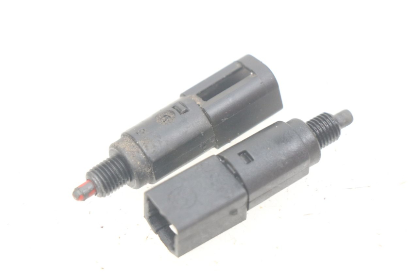 photo de INTERRUPTOR DE LUZ DE FREIO PIAGGIO LIBERTY 4T 50 (2004 - 2008) - Vista principal